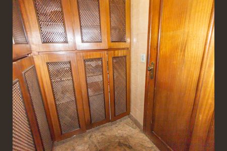 Apartamento à venda com 165m², 3 quartos e 2 vagasQuarto de Serviço