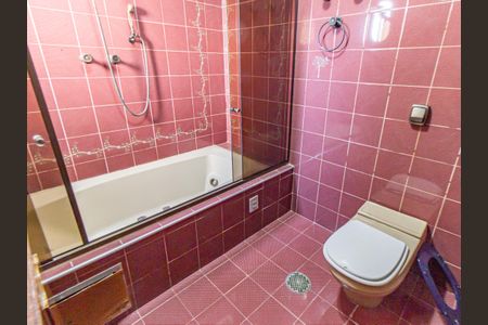 Apartamento à venda com 165m², 3 quartos e 2 vagasBanheiro da Suíte 1