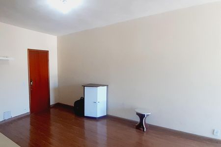 Apartamento à venda com 75m², 2 quartos e 1 vaga Apartamento à venda com 75m², 2 quartos e 1 vagaSala