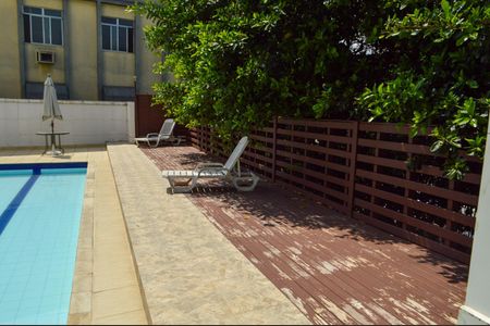 Apartamento à venda com 75m², 2 quartos e 1 vaga Apartamento à venda com 75m², 2 quartos e 1 vagaÁrea comum - Piscina