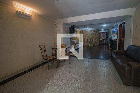 Apartamento à venda com 75m², 2 quartos e 1 vaga Apartamento à venda com 75m², 2 quartos e 1 vagaHall Social