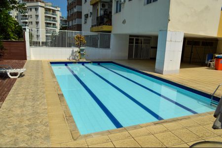 Apartamento à venda com 75m², 2 quartos e 1 vaga Apartamento à venda com 75m², 2 quartos e 1 vagaÁrea comum - Piscina
