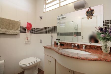 Apartamento à venda com 156m², 4 quartos e 1 vagaBanheiro da Suíte 2
