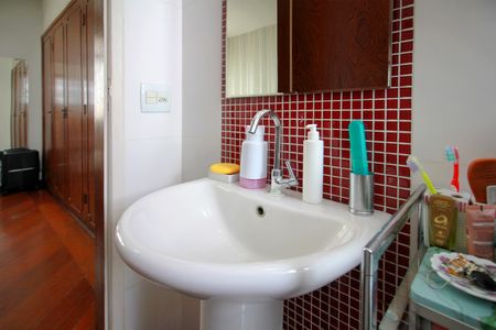 Apartamento à venda com 156m², 4 quartos e 1 vagaBanheiro da Suíte 1