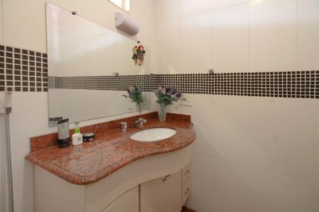 Apartamento à venda com 156m², 4 quartos e 1 vagaBanheiro da Suíte 2