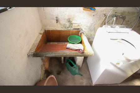 Casa à venda com 250m², 2 quartos e sem vagaLavanderia