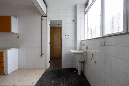 Apartamento à venda com 120m², 3 quartos e 1 vagaÁrea de Serviço