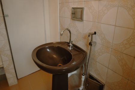 Apartamento à venda com 45m², 2 quartos e 1 vaga Apartamento à venda com 45m², 2 quartos e 1 vagaBanheiro