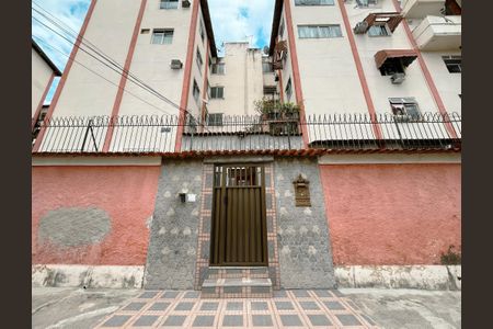 Apartamento à venda com 45m², 2 quartos e 1 vaga Apartamento à venda com 45m², 2 quartos e 1 vagaFachada