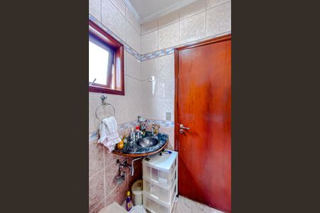 Casa à venda com 318m², 5 quartos e 3 vagasBanheiro da Suíte