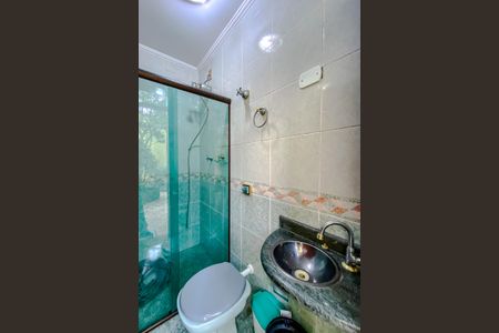 Casa à venda com 318m², 5 quartos e 3 vagasBanheiro da Área externa