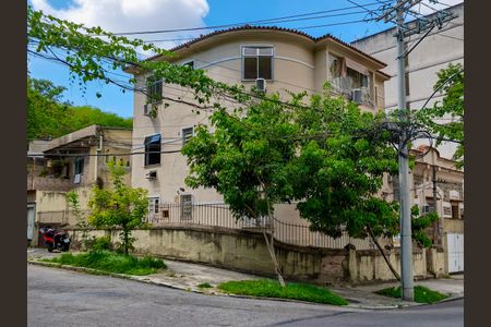 Apartamento à venda com 92m², 2 quartos e sem vagaFachada