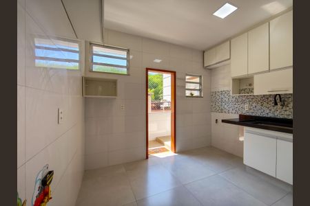 Apartamento à venda com 92m², 2 quartos e sem vagaCozinha