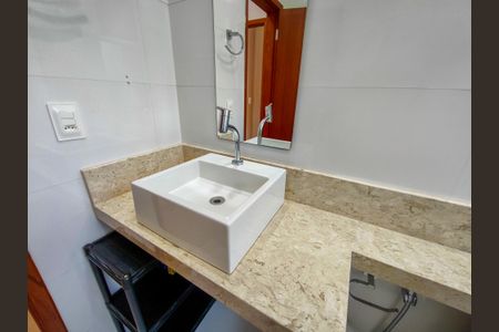 Apartamento à venda com 92m², 2 quartos e sem vagaBanheiro Corredor