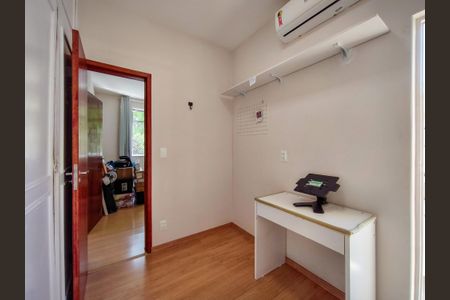 Apartamento à venda com 92m², 2 quartos e sem vagaEscritório