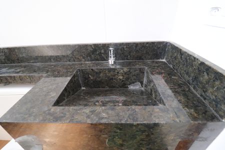 Apartamento à venda com 45m², 2 quartos e 1 vagaBanheiro social