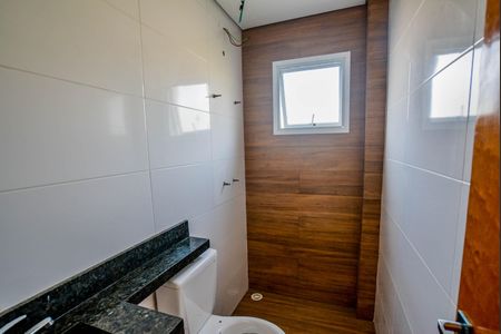 Apartamento à venda com 86m², 2 quartos e 1 vaga Apartamento à venda com 86m², 2 quartos e 1 vagaBanheiro da Suíte
