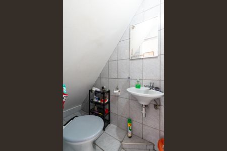 Casa à venda com 270m², 4 quartos e 2 vagas Casa à venda com 270m², 4 quartos e 2 vagasLavabo