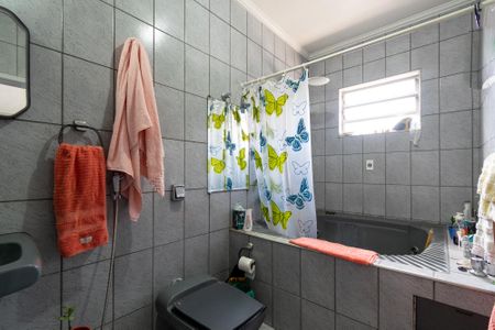 Casa à venda com 270m², 4 quartos e 2 vagas Casa à venda com 270m², 4 quartos e 2 vagasBanheiro da Suíte 1