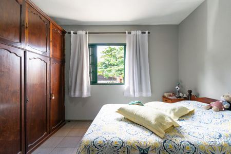 Casa à venda com 270m², 4 quartos e 2 vagas Casa à venda com 270m², 4 quartos e 2 vagasSuíte 1