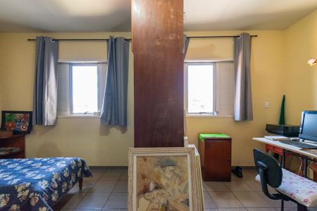 Casa à venda com 270m², 4 quartos e 2 vagas Casa à venda com 270m², 4 quartos e 2 vagasSuíte 2