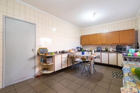 Casa à venda com 270m², 4 quartos e 2 vagas Casa à venda com 270m², 4 quartos e 2 vagasCozinha