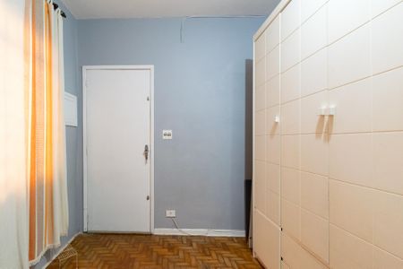 Casa à venda com 270m², 4 quartos e 2 vagas Casa à venda com 270m², 4 quartos e 2 vagasQuarto 1 da casa 2