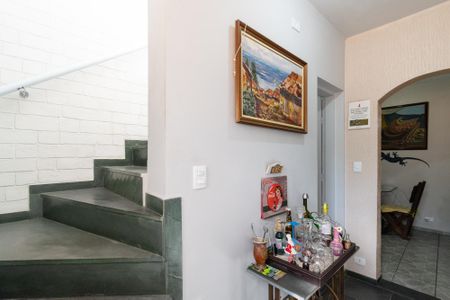 Casa à venda com 270m², 4 quartos e 2 vagas Casa à venda com 270m², 4 quartos e 2 vagasCorredor