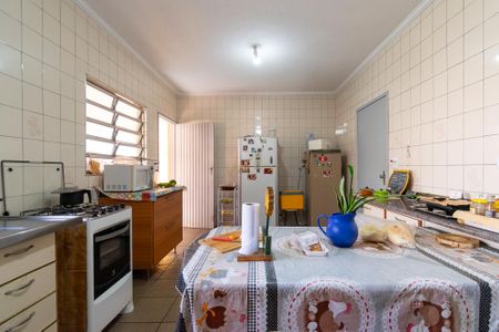 Casa à venda com 270m², 4 quartos e 2 vagas Casa à venda com 270m², 4 quartos e 2 vagasCozinha