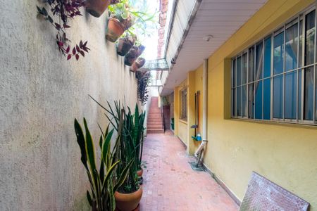 Casa à venda com 270m², 4 quartos e 2 vagas Casa à venda com 270m², 4 quartos e 2 vagasCorredor da casa 2