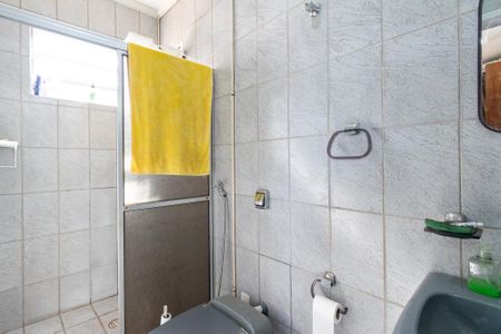 Casa à venda com 270m², 4 quartos e 2 vagas Casa à venda com 270m², 4 quartos e 2 vagasBanheiro da Suíte 2