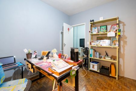 Casa à venda com 270m², 4 quartos e 2 vagas Casa à venda com 270m², 4 quartos e 2 vagasQuarto 2 da casa 2