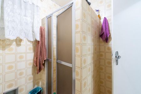 Casa à venda com 270m², 4 quartos e 2 vagas Casa à venda com 270m², 4 quartos e 2 vagasBanheiro social da casa 2