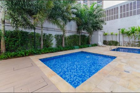 Apartamento à venda com 35m², 2 quartos e sem vagaÁrea comum - Piscina