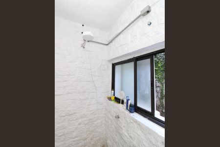 Casa de condomínio à venda com 176m², 2 quartos e 2 vagasBanheiro da Suíte