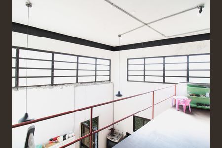 Casa de condomínio à venda com 176m², 2 quartos e 2 vagasMezanino