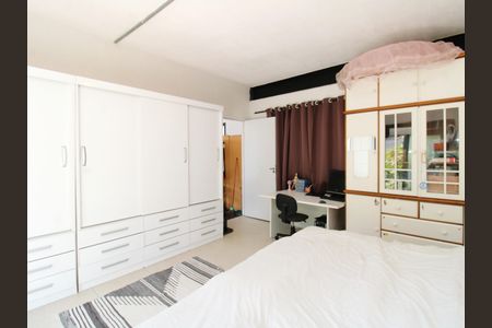 Casa de condomínio à venda com 176m², 2 quartos e 2 vagasQuarto