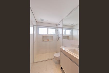 Casa de condomínio à venda com 370m², 4 quartos e 4 vagasBanheiro da suíte 3