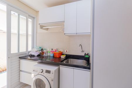 Casa de condomínio à venda com 370m², 4 quartos e 4 vagasÁrea de serviço