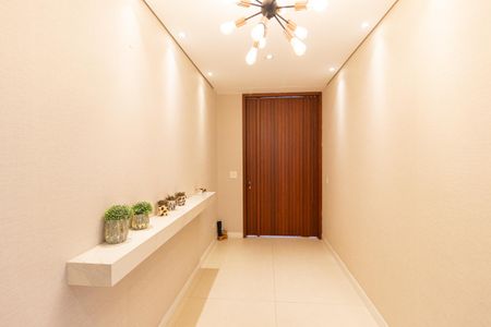 Casa de condomínio à venda com 370m², 4 quartos e 4 vagasHall de entrada