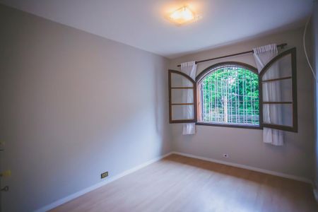 Casa para alugar com 167m², 3 quartos e 2 vagasSuíte