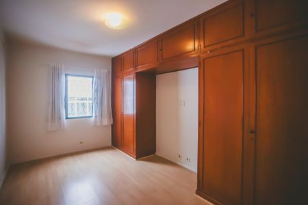 Casa para alugar com 167m², 3 quartos e 2 vagasQuarto 3