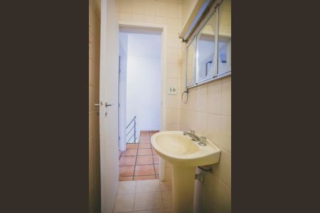 Casa para alugar com 167m², 3 quartos e 2 vagasBanheiro 2