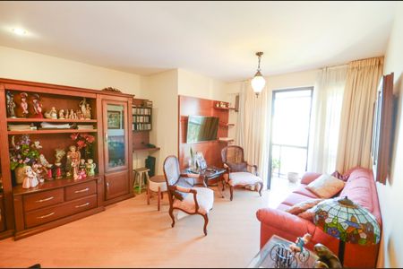 Apartamento à venda com 250m², 3 quartos e 2 vagas Apartamento à venda com 250m², 3 quartos e 2 vagasSala