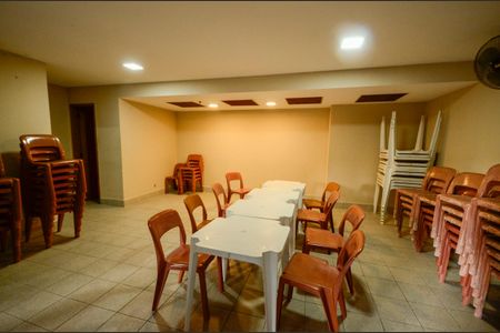 Apartamento à venda com 250m², 3 quartos e 2 vagas Apartamento à venda com 250m², 3 quartos e 2 vagasÁrea comum - Salão de festas