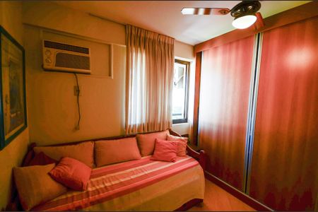 Apartamento à venda com 250m², 3 quartos e 2 vagas Apartamento à venda com 250m², 3 quartos e 2 vagasQuarto