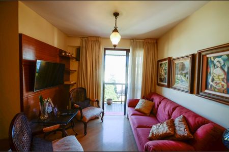 Apartamento à venda com 250m², 3 quartos e 2 vagas Apartamento à venda com 250m², 3 quartos e 2 vagasSala