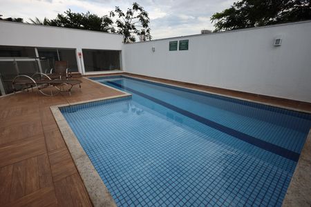 Apartamento para alugar com 80m², 3 quartos e 2 vagasÁrea comum - Piscina