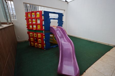 Apartamento para alugar com 80m², 3 quartos e 2 vagasÁrea comum - Playground