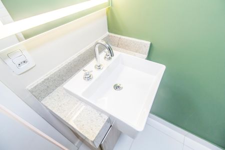Apartamento para alugar com 44m², 1 quarto e 1 vagaDetalhe do banheiro